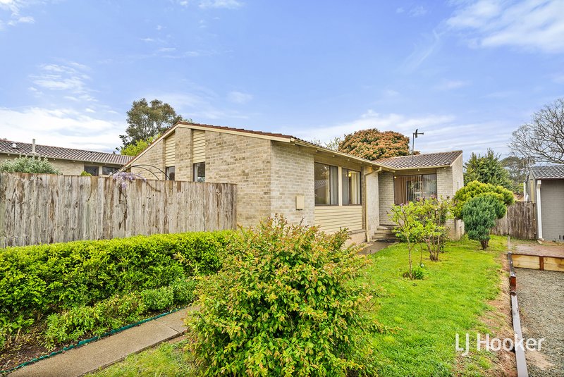 9 Donnison Place, Charnwood ACT 2615