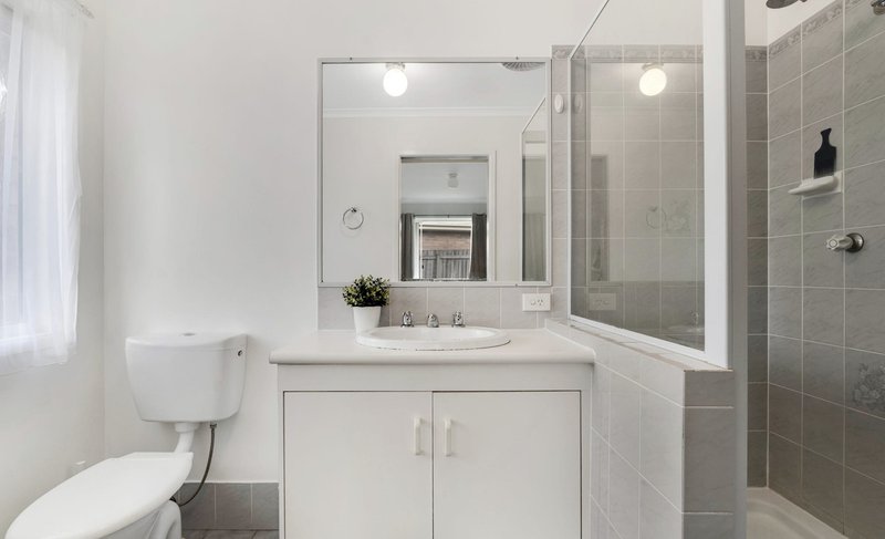 Photo - 9 Dowling Crescent, Eagleby QLD 4207 - Image 6