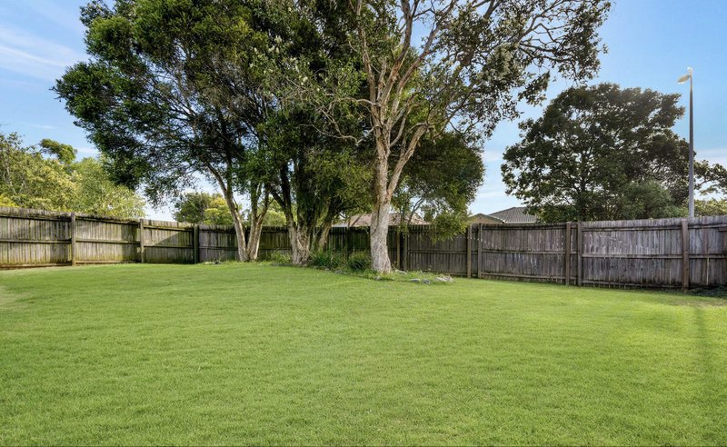 Photo - 9 Dowling Crescent, Eagleby QLD 4207 - Image 9