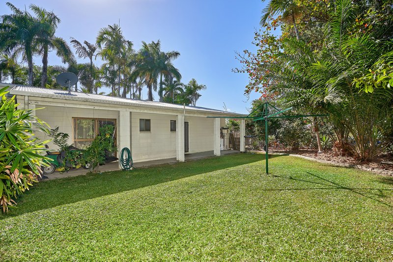 Photo - 9 Dromana Close, Kewarra Beach QLD 4879 - Image 8