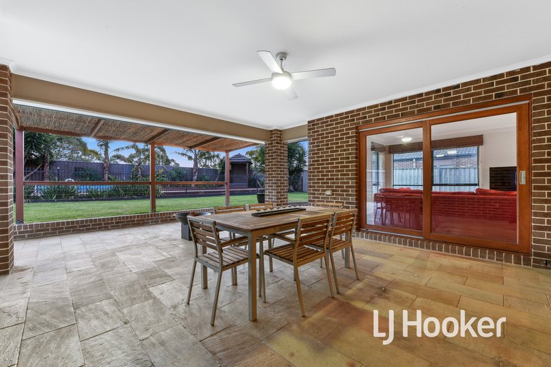 Photo - 9 Duce Street, Cranbourne East VIC 3977 - Image 14