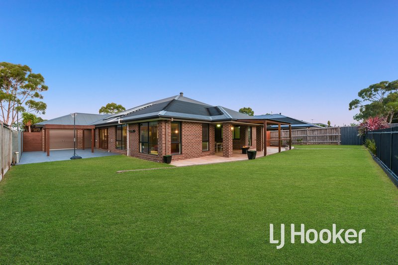 Photo - 9 Duce Street, Cranbourne East VIC 3977 - Image 17