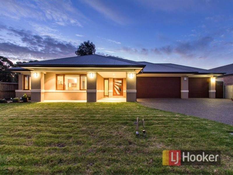 9 Duce Street, Cranbourne East VIC 3977