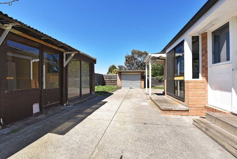 Photo - 9 Dudley Court, Gladstone Park VIC 3043 - Image 6