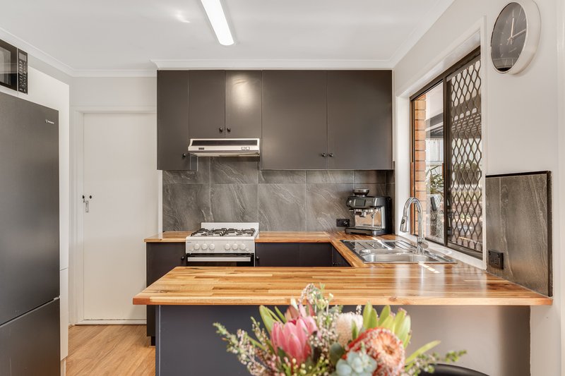 Photo - 9 Dunemann Street, Kearneys Spring QLD 4350 - Image 13
