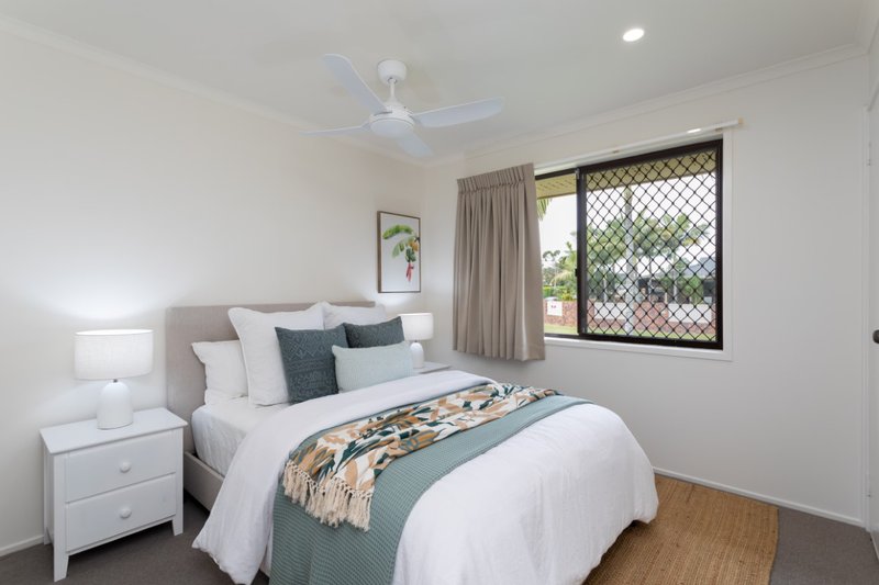 Photo - 9 Dunlin Drive, Burleigh Waters QLD 4220 - Image 7