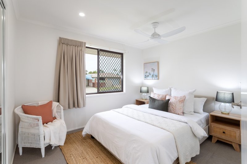 Photo - 9 Dunlin Drive, Burleigh Waters QLD 4220 - Image 9