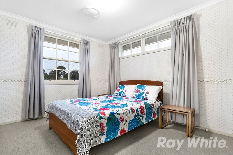 Photo - 9 Dunsmuir Drive, Mount Waverley VIC 3149 - Image 11