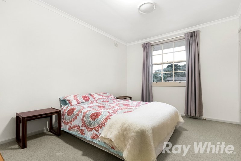 Photo - 9 Dunsmuir Drive, Mount Waverley VIC 3149 - Image 12