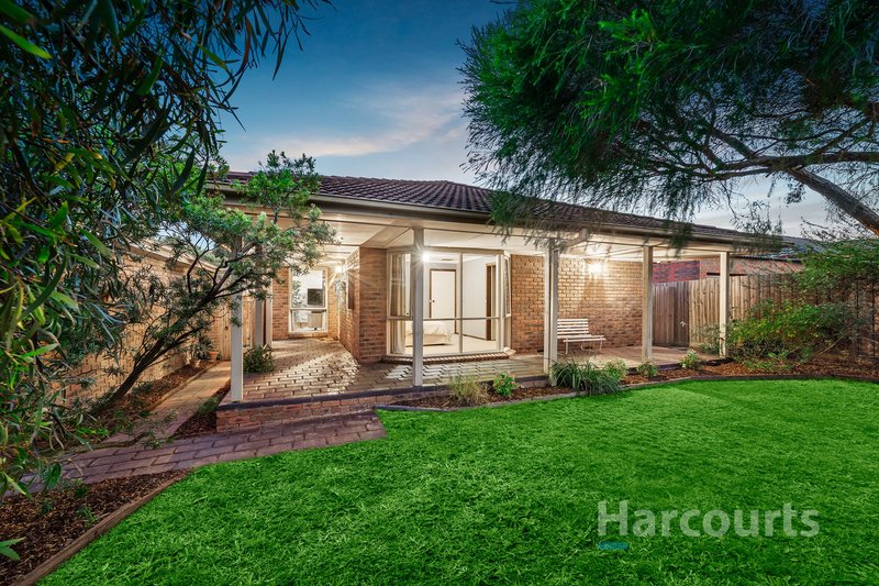 9 Duntroon Drive, Wantirna VIC 3152