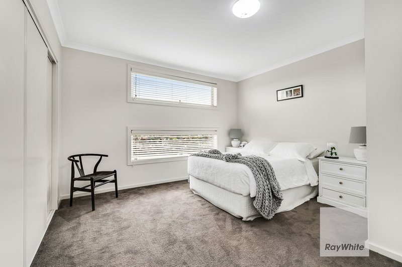 Photo - 9 Duranta Drive, Gowanbrae VIC 3043 - Image 14