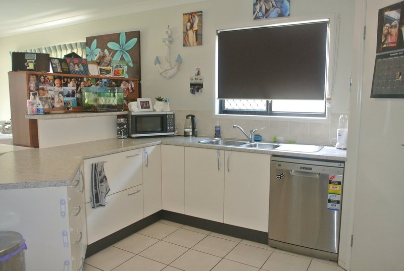 Photo - 9 Dysart St , Rothwell QLD 4022 - Image 6