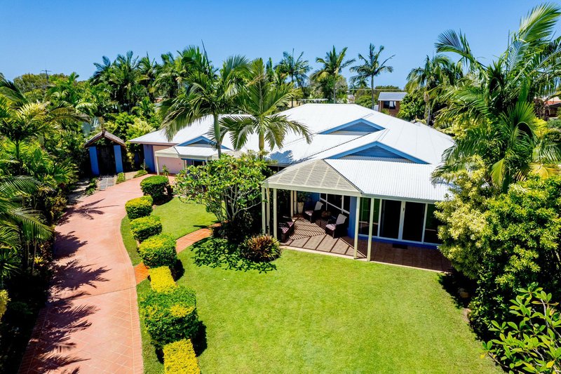 Photo - 9 Eagle Court, Banksia Beach QLD 4507 - Image 2