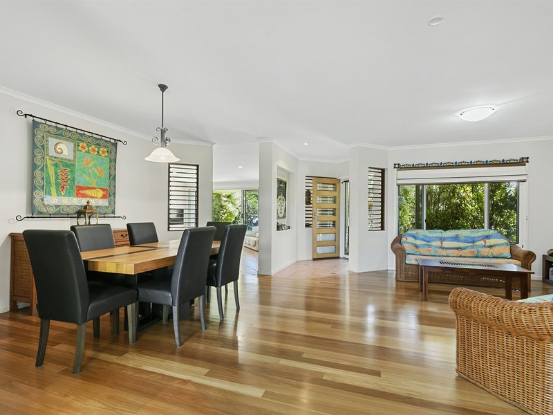 Photo - 9 Eagle Court, Banksia Beach QLD 4507 - Image 4