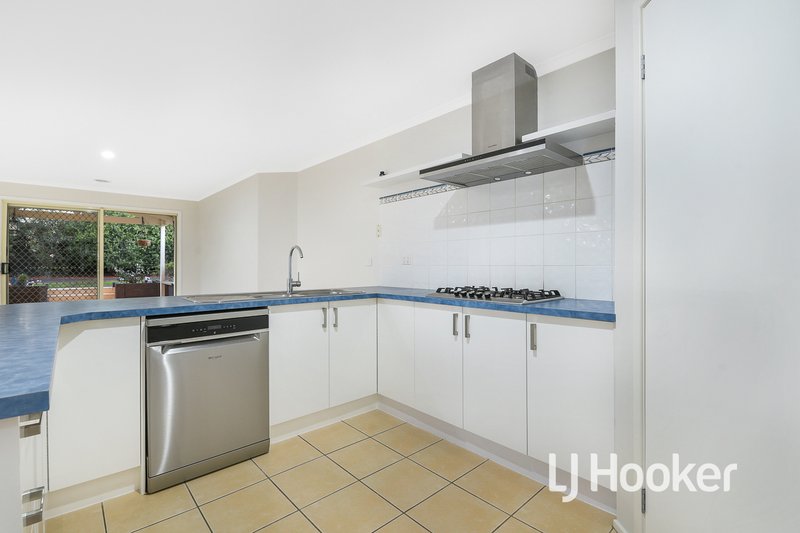 Photo - 9 Earlwood Street, Narre Warren South VIC 3805 - Image 6