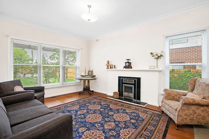 Photo - 9 East Boundary Road, Bentleigh East VIC 3165 - Image 3