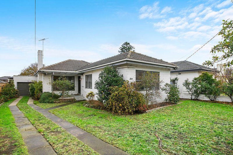 Photo - 9 East Boundary Road, Bentleigh East VIC 3165 - Image 4