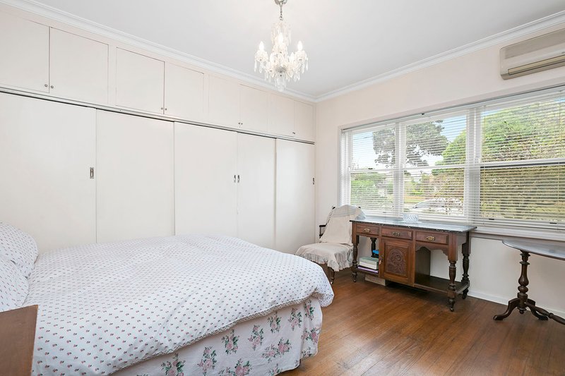 Photo - 9 East Boundary Road, Bentleigh East VIC 3165 - Image 6