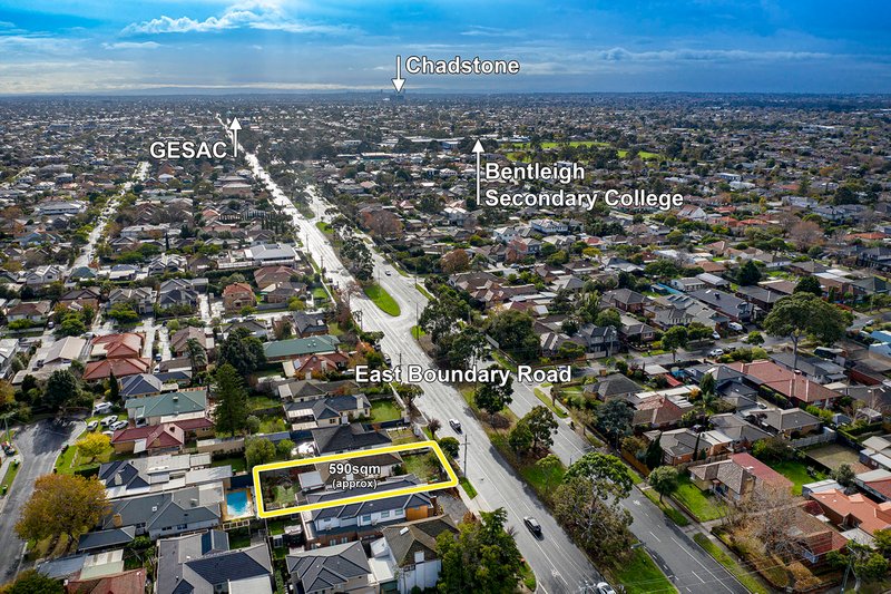 Photo - 9 East Boundary Road, Bentleigh East VIC 3165 - Image 10