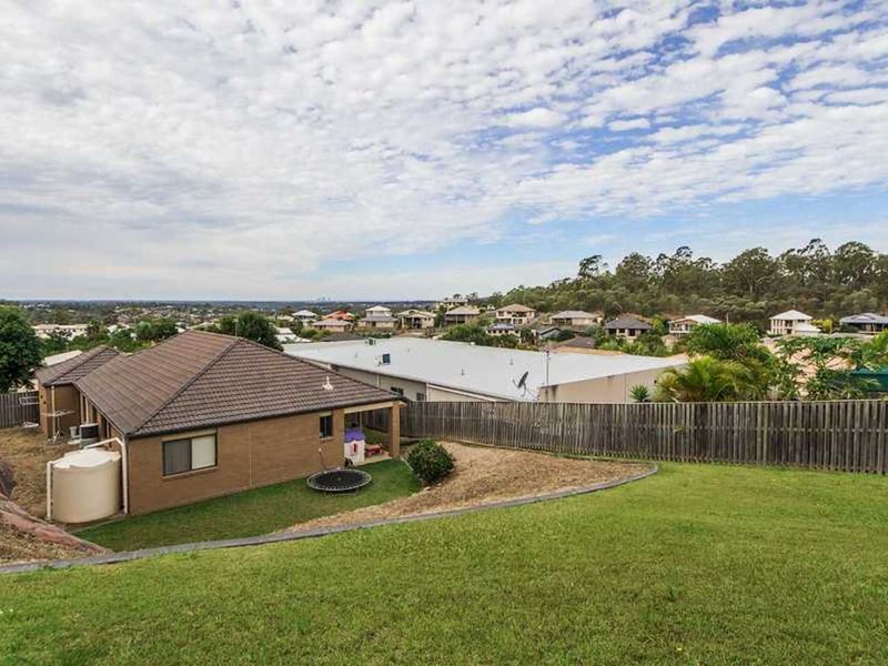 Photo - 9 Elkins Street, Pacific Pines QLD 4211 - Image 4