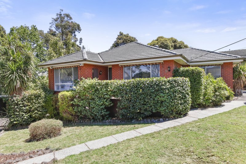 Photo - 9 Elms Road, Mooroolbark VIC 3138 - Image 2