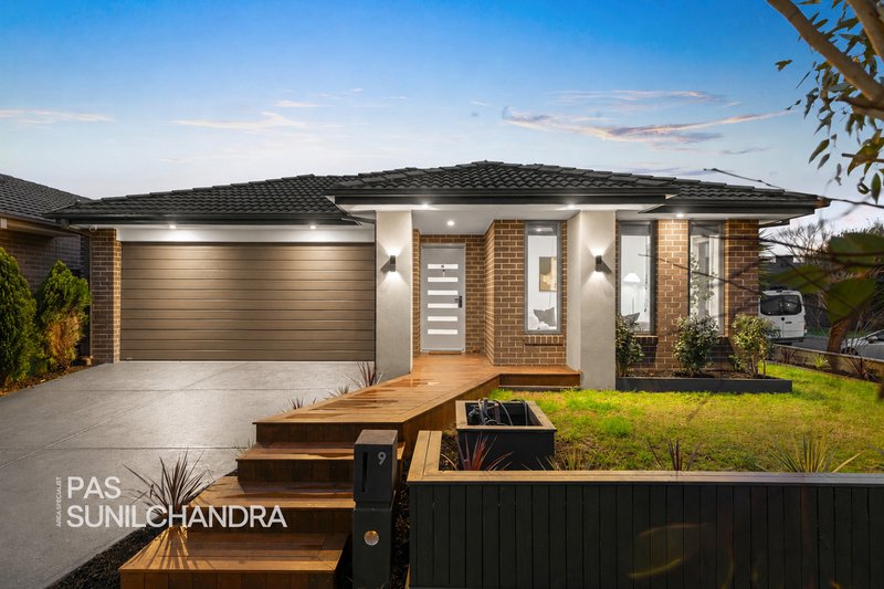 Photo - 9 Elodea Way, Cranbourne North VIC 3977 - Image 2