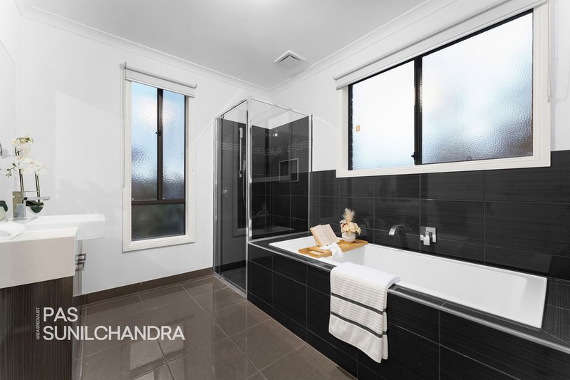 Photo - 9 Elodea Way, Cranbourne North VIC 3977 - Image 12