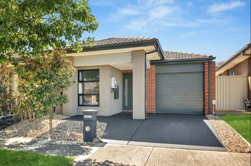 9 Eminence Drive, Cranbourne West VIC 3977