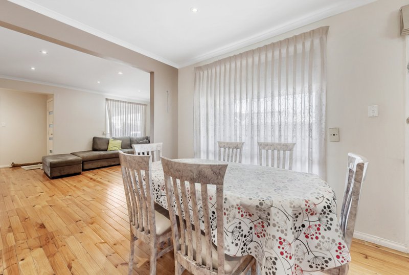 Photo - 9 English Court, Kings Park VIC 3021 - Image 4