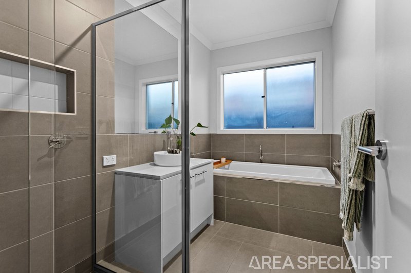 Photo - 9 Ensemble Way, Junction Village VIC 3977 - Image 12