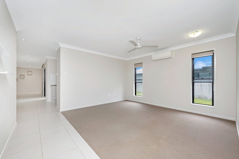 Photo - 9 Epping Way, Mount Low QLD 4818 - Image 4
