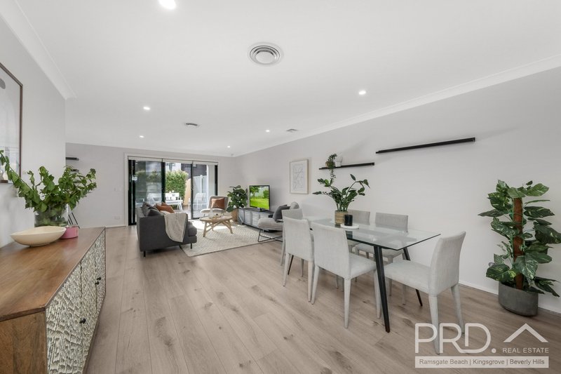 Photo - 9 Esme Lane Parade , Narwee NSW 2209 - Image 3