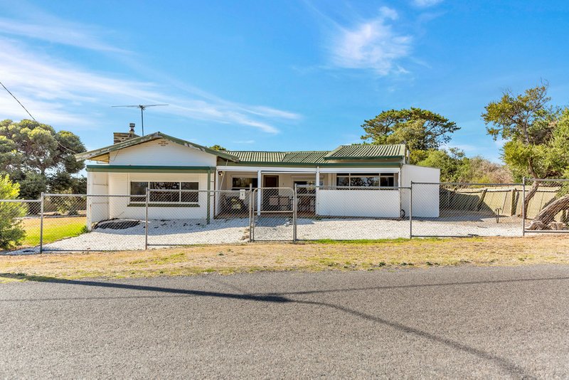 9 Esplanade , Sellicks Beach SA 5174