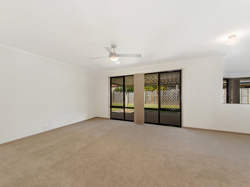 Photo - 9 Essen Place, Oxenford QLD 4210 - Image 6