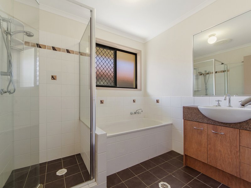 Photo - 9 Essen Place, Oxenford QLD 4210 - Image 12