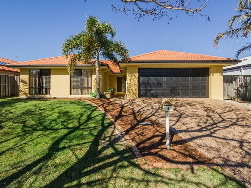 Photo - 9 Essen Place, Oxenford QLD 4210 - Image 14