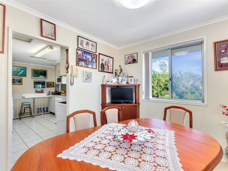 Photo - 9 Essex Drive, Albany Creek QLD 4035 - Image 3