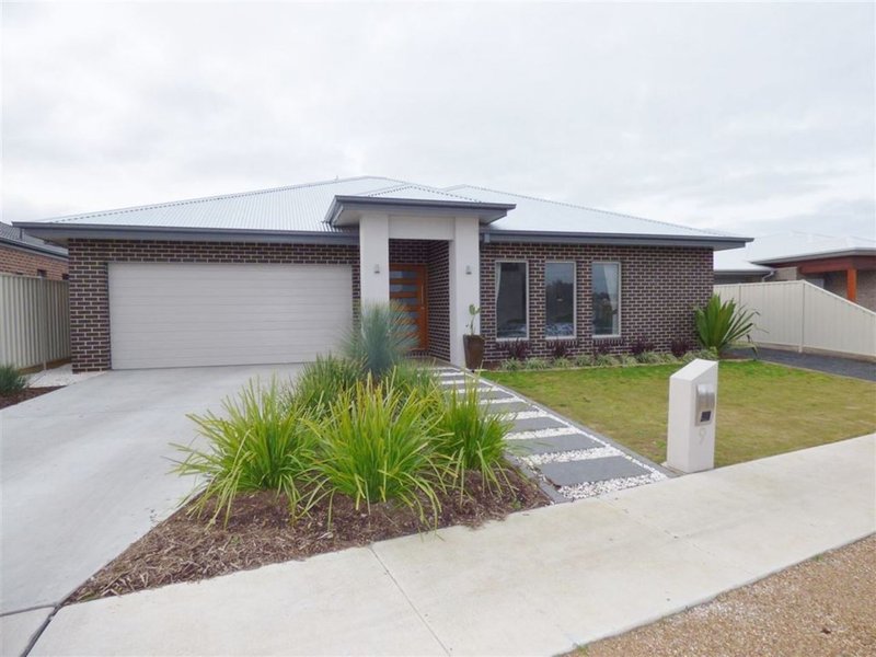 9 Evans Way, Horsham VIC 3400