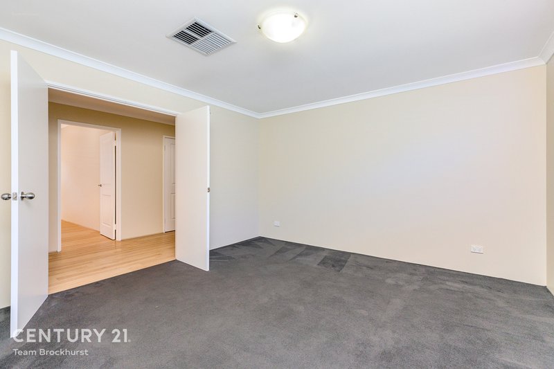 Photo - 9 Exbury Street, Landsdale WA 6065 - Image 11