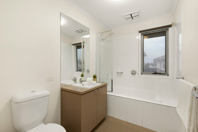 Photo - 9 Excelsior Circuit, Mulgrave VIC 3170 - Image 9