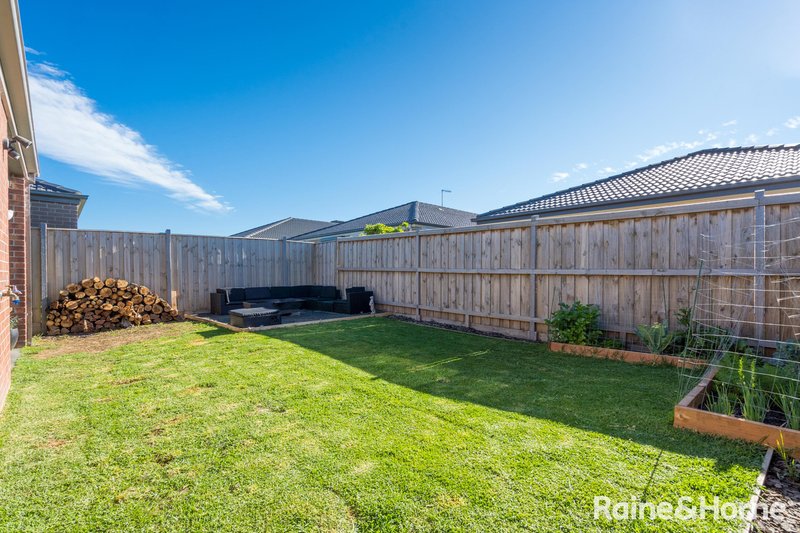 Photo - 9 Explorer Crescent, Diggers Rest VIC 3427 - Image 17