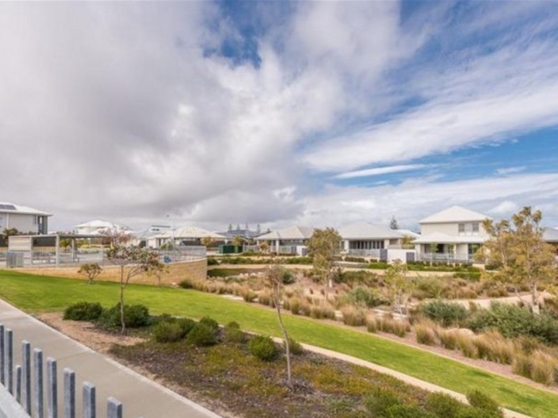 Photo - 9 Faba Lane, Jindalee WA 6036 - Image 3