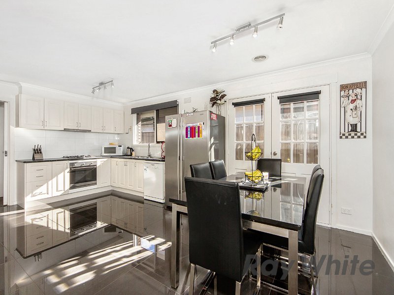 Photo - 9 Fairfax Circuit, Albanvale VIC 3021 - Image 3