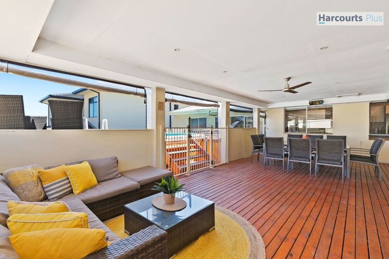 Photo - 9 Fairhill Street, Hallett Cove SA 5158 - Image 2