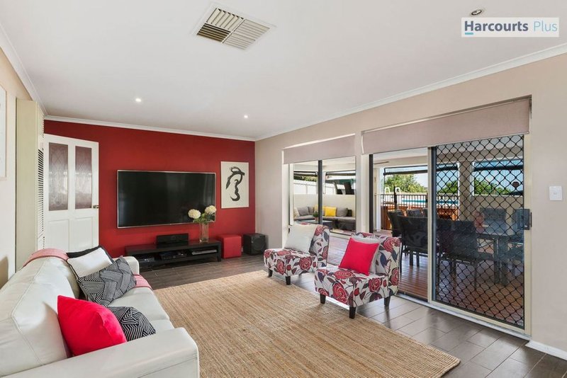 Photo - 9 Fairhill Street, Hallett Cove SA 5158 - Image 11