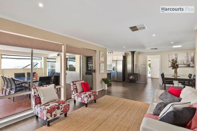 Photo - 9 Fairhill Street, Hallett Cove SA 5158 - Image 12