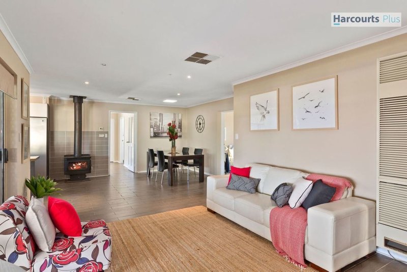 Photo - 9 Fairhill Street, Hallett Cove SA 5158 - Image 13