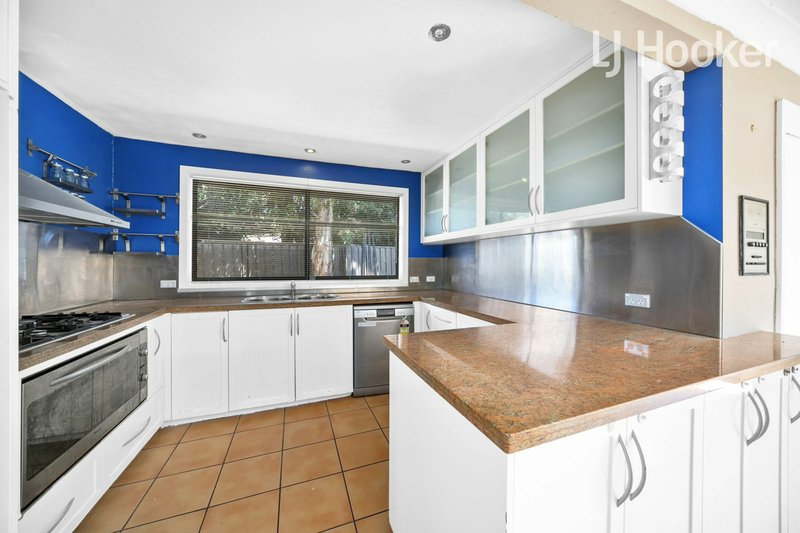 Photo - 9 Fairlawn Close, Lansvale NSW 2166 - Image 6