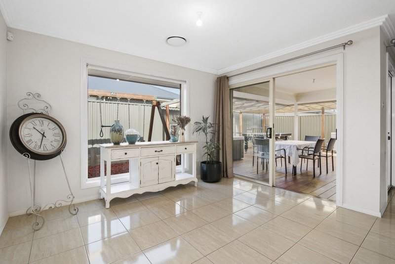 Photo - 9 Fairmont Boulevard, Hamlyn Terrace NSW 2259 - Image 8