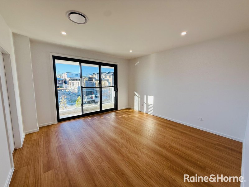 Photo - 9 Favoris Street, Austral NSW 2179 - Image 6